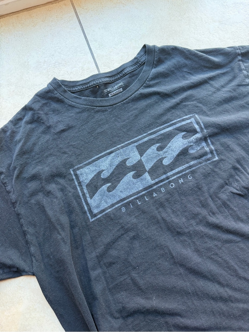 Surfer Billabong Men’s XL Black Graphic Crew Neck Short Sleeve Cotton T-Shirt